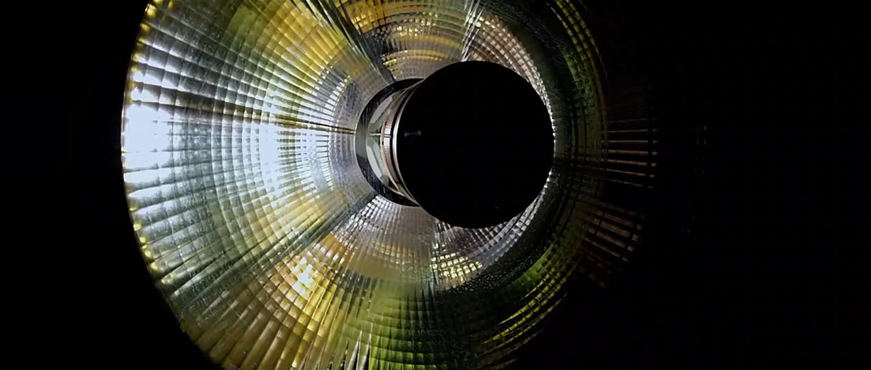 Entre ciel et terre Bande-annonce VF