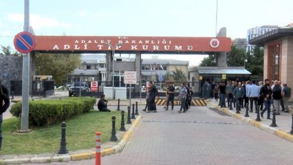 SANCAKTEPE'DE KULE VİNCİN DEVRİLMESİYLE ÖLEN 2 KİŞİNİN CENAZESİ ADLİ TIPTAN ALINDI