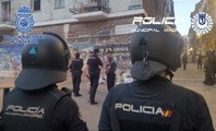 La Policía desaloja el edificio okupado de La Quimera en el barrio madrileño de Lavapiés