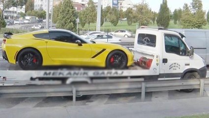 7 milyon liralık ultra lüks otomobil yolda kaldı, çalıştırabilmek için seferber oldular