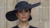 GALA VIDEO - Larmes de Meghan Markle aux funérailles d'Elizabeth II : un numéro d'actrice?