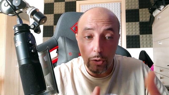 Pamela Prati entra al GF Vip ed è già caos per la storia di Mark Caltagirone