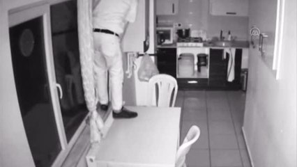 Kuaförden hırsızlık kameraya yansıdı