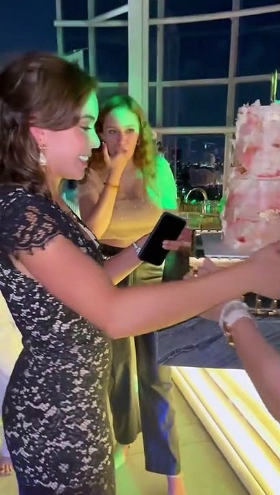 Adieu joli gateau d'anniversaire...