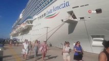 Costa Venezia isimli dev yolcu gemisi ilçeye bin 502 yolcu getirdi