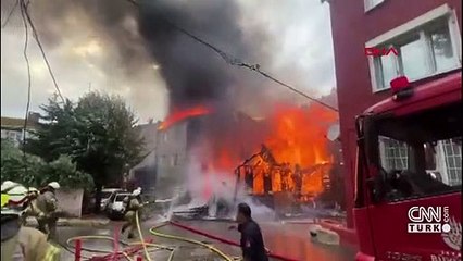 Son dakika... Beykoz'da ahşap bina alev alev yanıyor