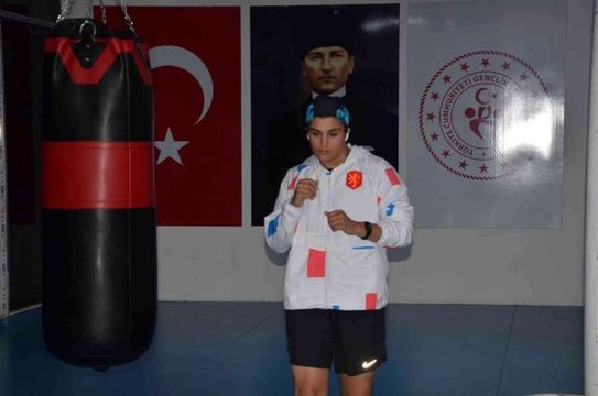 Milli boksör Busenaz Sürmeneli: Bu ülke çok daha fazla olimpiyat şampiyonunu hak ediyor