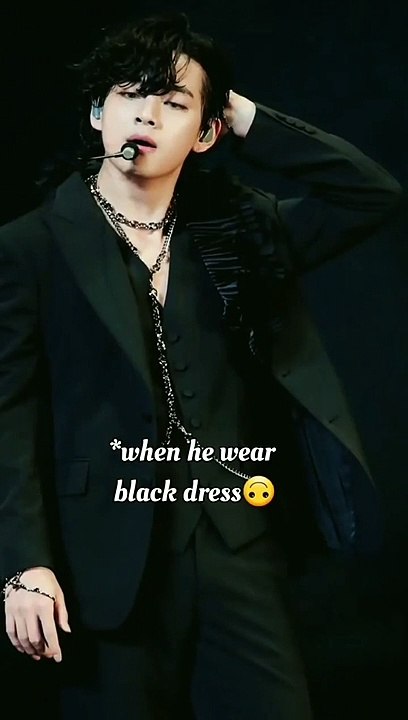 BTS V wearing black