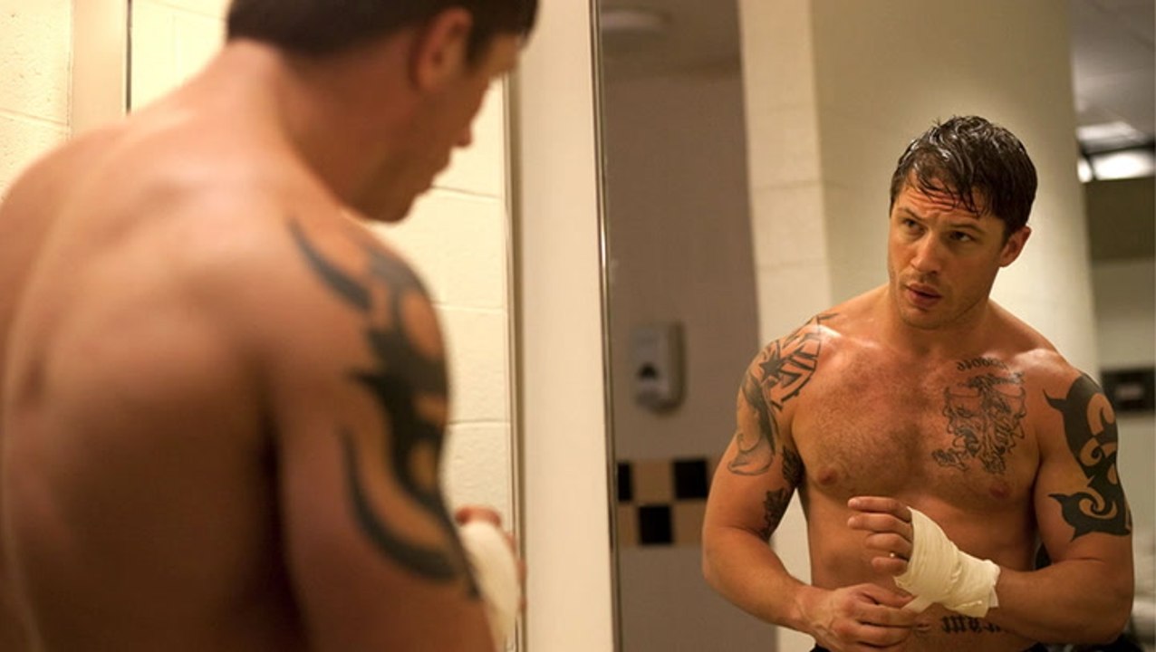 Tom Hardy Makes Surprise Appearance at Martial Arts Tournament, Wins All His Matches | THR News