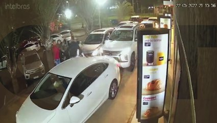 Vitória de Oliveira, esposa de Gabriel e vítima de Adinei é ouvida no Fórum; réu presta depoimento por videoconferência