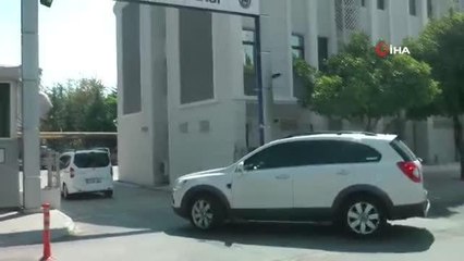 Salça ve peynir bidonları arasındaki uyuşturucu narkotik köpeği buldu