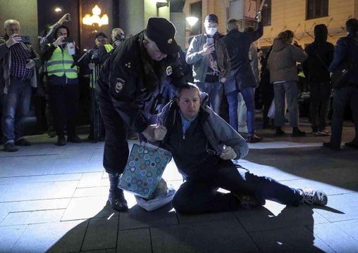 Son dakika haberi! Rusya'daki seferberlik karşıtı protestolarda gözaltı sayısı bini aştı