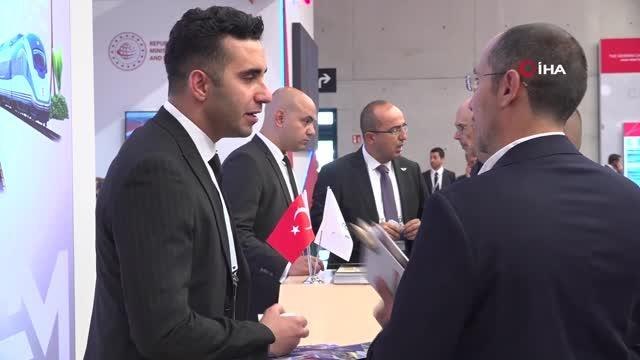 Bakan Karaismailoğlu, INNOTRANS 2022'ye katıldıUlaştırma ve Altyapı Bakanı Adil Karaismailoğlu: İlk milli elektrikli trenin 10 bin kilometre test...