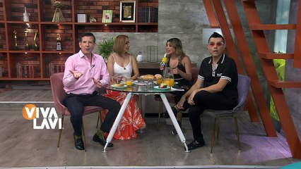 Pareja va un motel y terminan haciendo tarea de la universidad