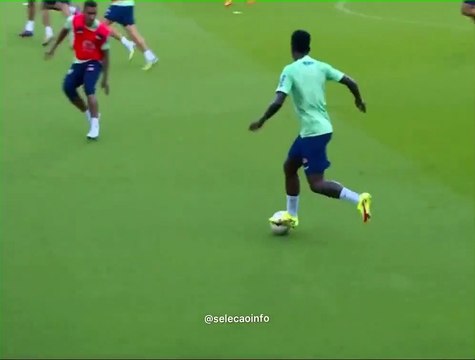 Une séquence des entraînements offensifs du Brésil ce mercredi