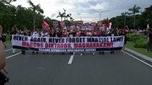 Kaliwa't kanang protesta, isinagawa sa ika-50 anibersaryo ng deklarasyon ng Martial Law | Saksi