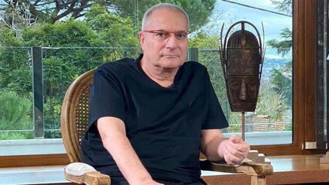 TikTok'ta canlı yayın açan Mehmet Ali Erbil, tartıştığı adama hem küfretti hem el hareketi yaptı