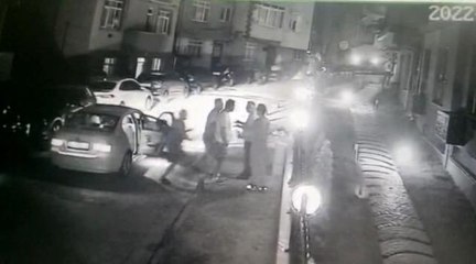 Son dakika haber! İstanbul'da baba ve oğluna 'duba' dayağı kamerada