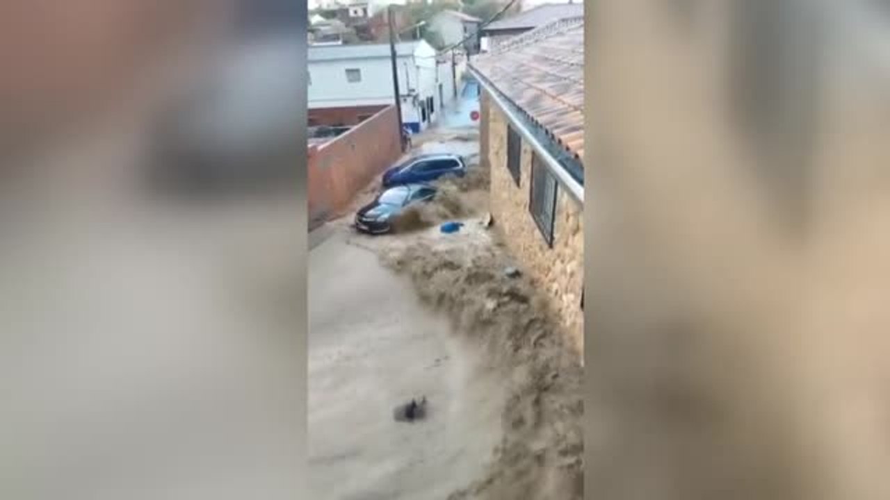 Una fuerte tromba de agua provoca inundaciones en la localidad madrileña de Ciempozuelos