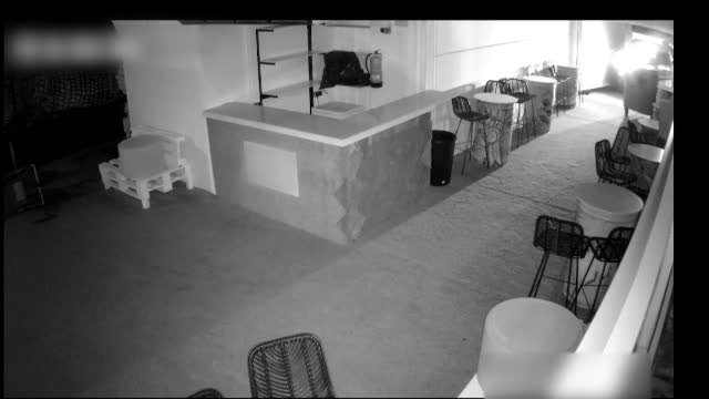 Detenido tras robar una caja fuerte y pinchar la rueda de su coche en Sedaví, Valencia