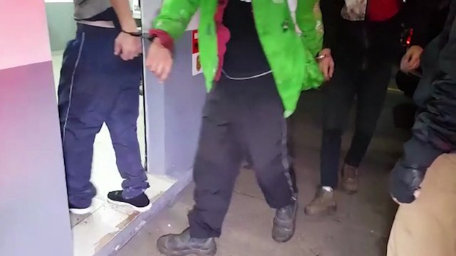 Três homens são detidos após serem pegos furtando fiação no centro de Cascavel