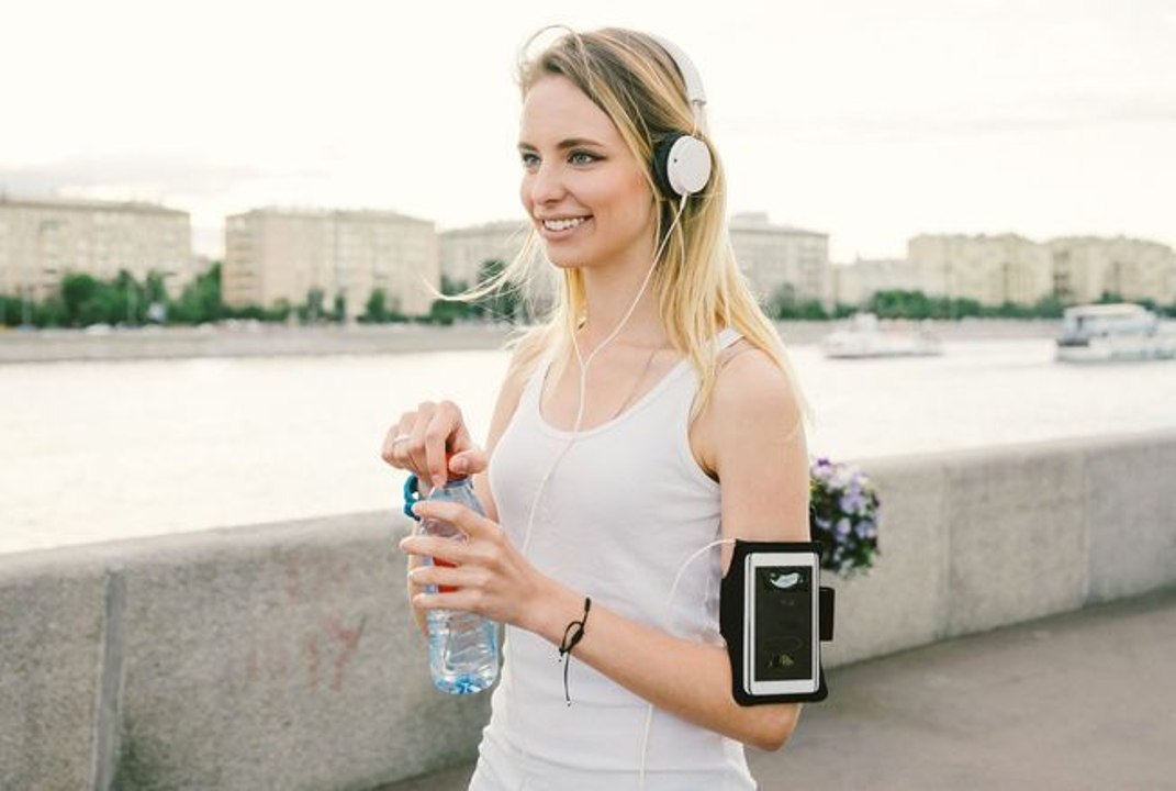 Marcher à jeun pour perdre du poids, bonne ou mauvaise idée ? L’avis d’un coach sportif