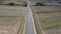 Köy yolları asfalt yerine beton kullanılarak yenileniyor