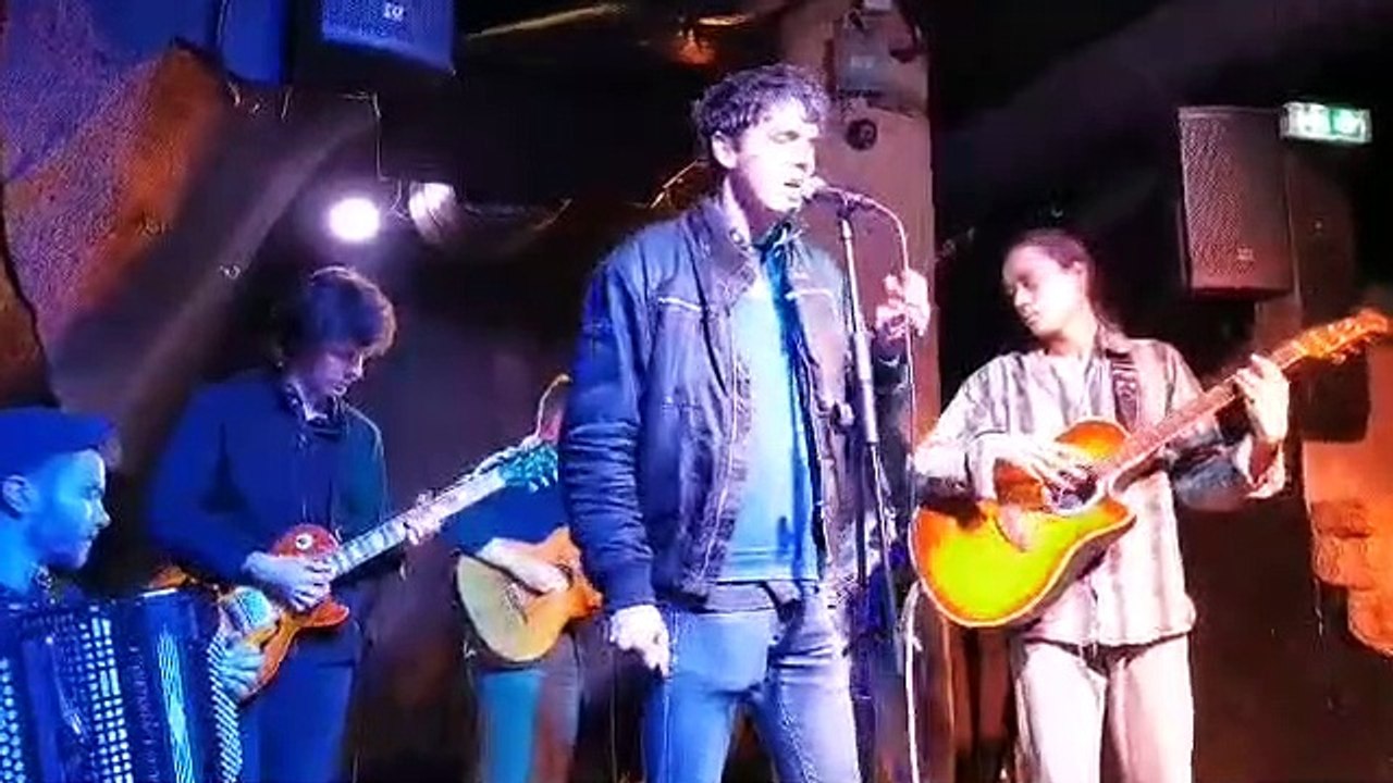 Basile Munnier - Amélie (Live).