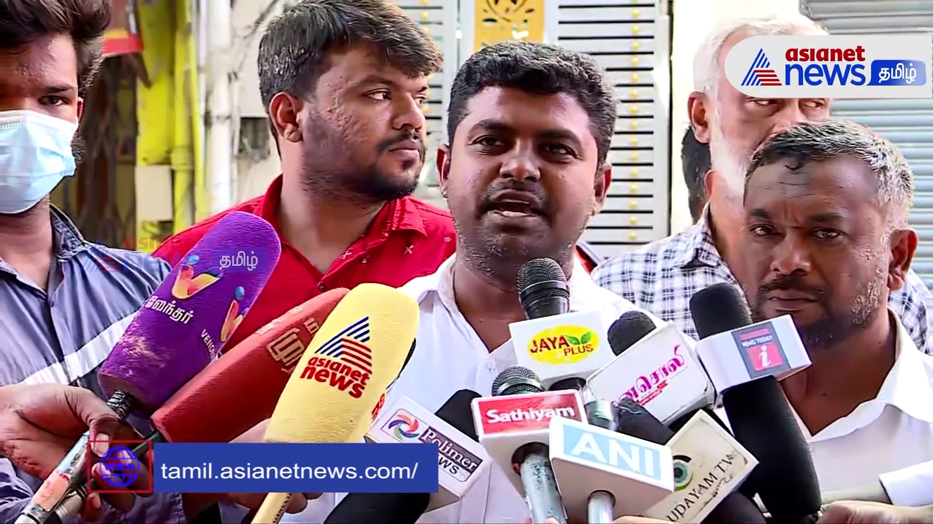 Watch :  பணப்பையுடன் வந்த NIA அதிகாரிகள்! - PFI செயலாளர் குற்றச்சாட்டு!