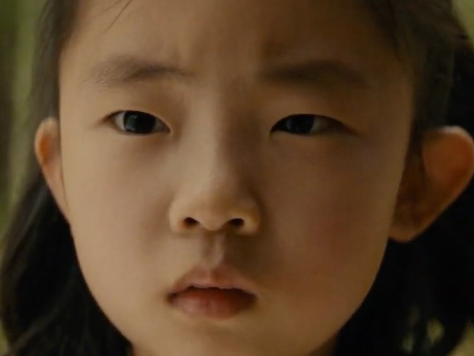 Trailer zu 'Knock at the Cabin' (OV): Apokalypse-Film mit Rupert Grint