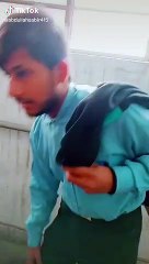 funny tiktok  allah k naam pe kuch de de-gareeb ko mari chand-allah k naam p thapar de dya