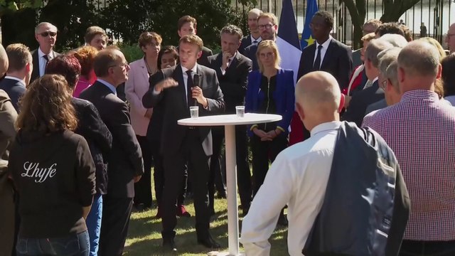 Emmanuel Macron annonce une cinquantaine de parcs éoliens en mer d'ici 2050