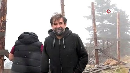 Eylül ayında yağan karı görmek için Uludağ'a çıktılar