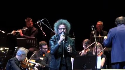 Cristicchi, Rondine e Oida al Petrarca di Arezzo per la Pace