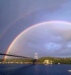 İstanbul'da kartpostallık gökkuşağı görüntüleri