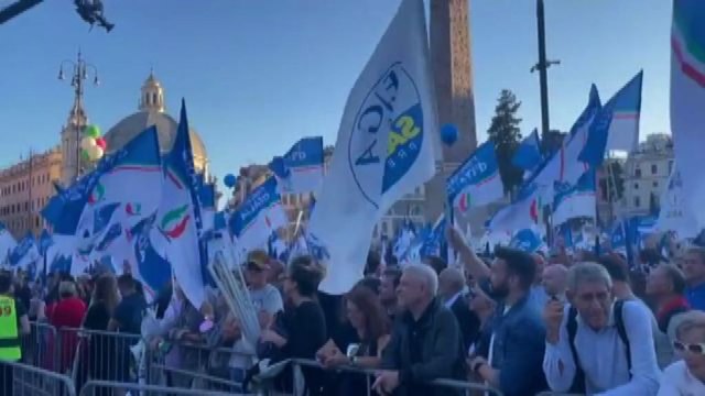 Il centrodestra chiude la campagna a Piazza del Popolo a Roma