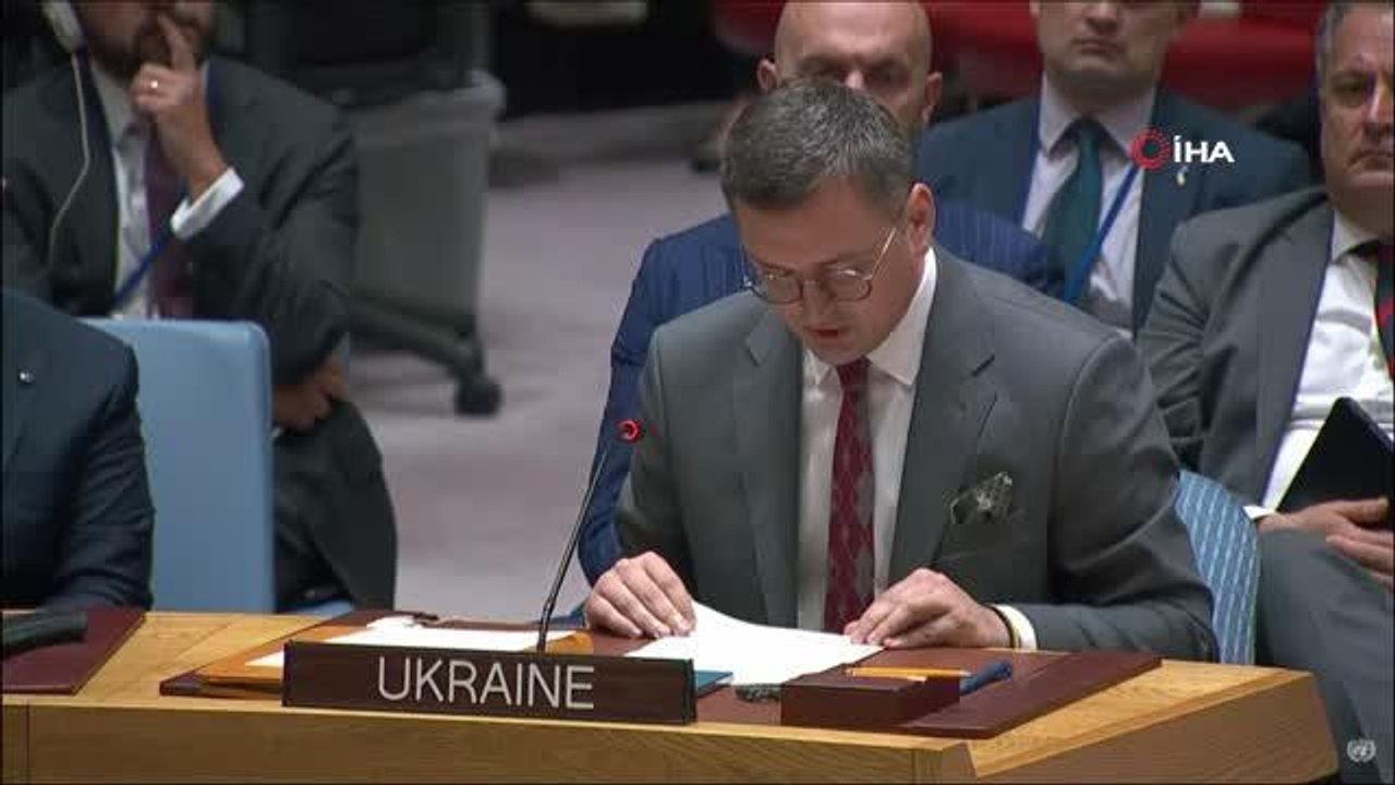 Ukrayna Dışişleri Bakanı Kuleba: "Rusya'da seferberlik ilanının ilk gününde binlerce Rus yurtdışına uçak biletleri aldı""Ukrayna dışında dünyada...