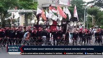 Buruh Tarik Kawat Berduri Memaksa Masuk Gedung DPRD Jateng