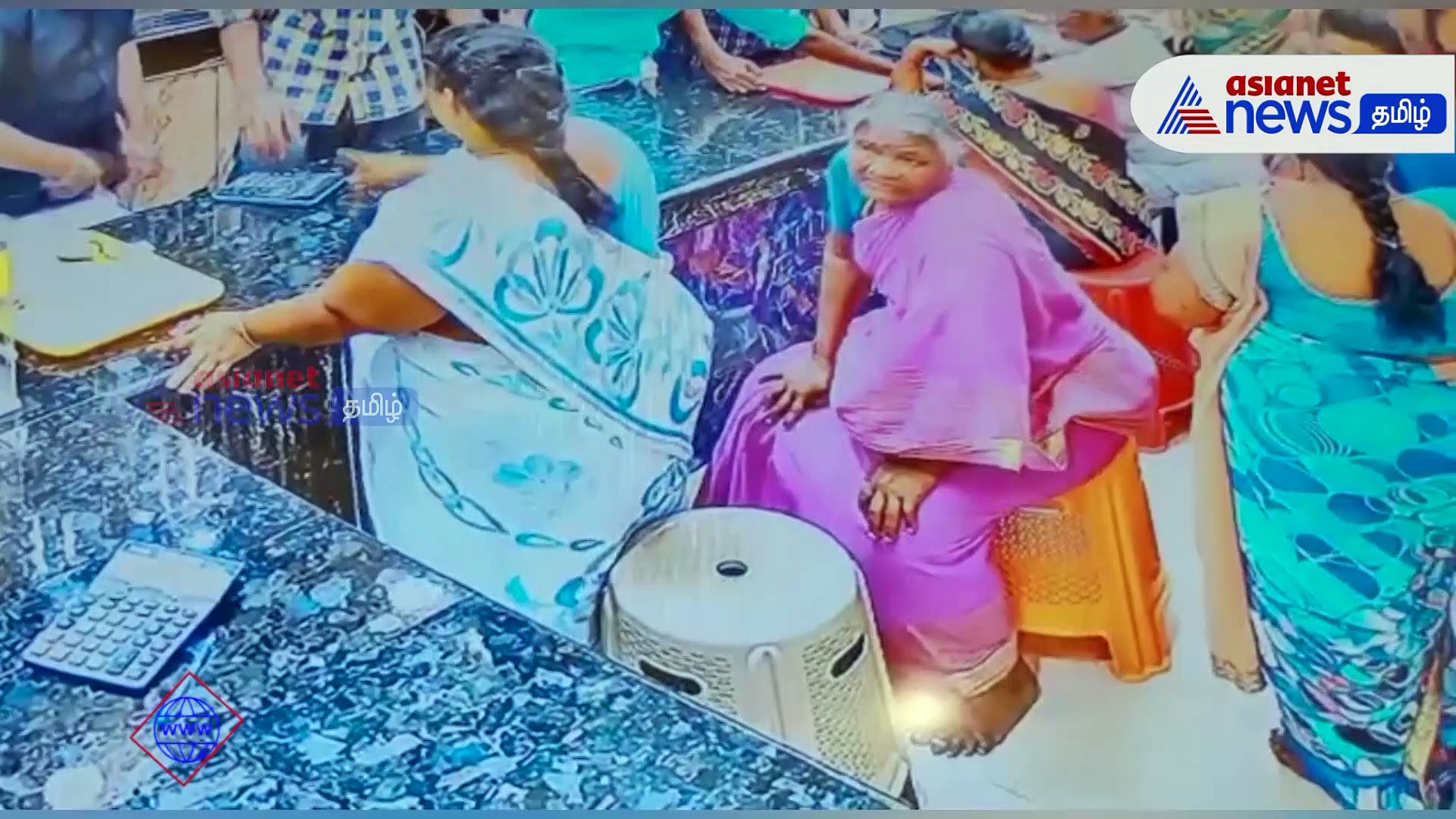 Watch : சேலை & நகைக் கடைகளில் திருட்டில் ஈடுபட்ட 2 பெண்கள் உள்பட 4 பேர் கைது!