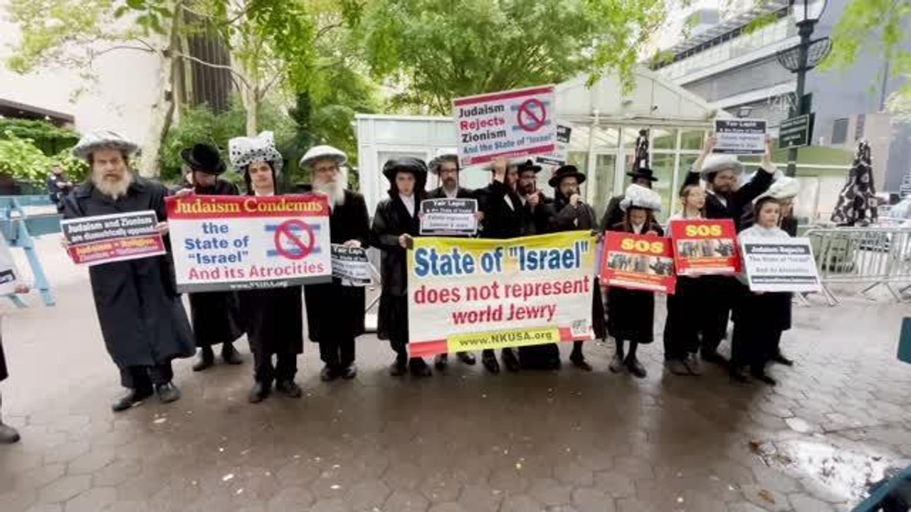 İsrail Başbakanı Lapid, BM Genel Merkezi önünde protesto edildi