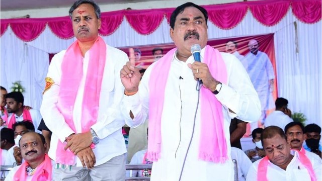 బతుకమ్మ చీరలు దసరా ఉత్సవాలపై ఎర్రబెల్లి షాకింగ్ కామెంట్స్... *Telangana | Telugu OneIndia