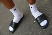 Saviez-vous que la claquette-chaussette date du XVe siècle ?