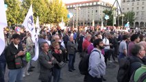 Elezioni, flop del comizio di chiusura di Azione e Iv a Milano: Renzi non riempie la piazza