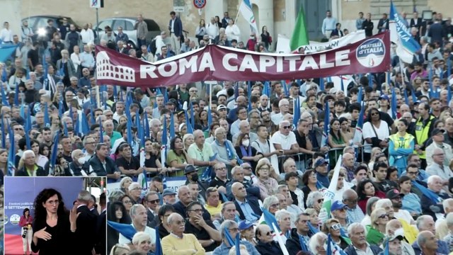 Berlusconi a piazza del Popolo: Vogliamo un'Europa potenza militare . Ma non cita la Russia