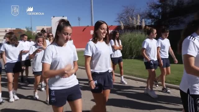 Quince jugadoras renuncian a la selección española