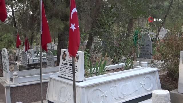 Batmanlı şehit ailesi 28 yıl sonra 'Şehadet belgesi' aldı, şehidin mezarına gitti