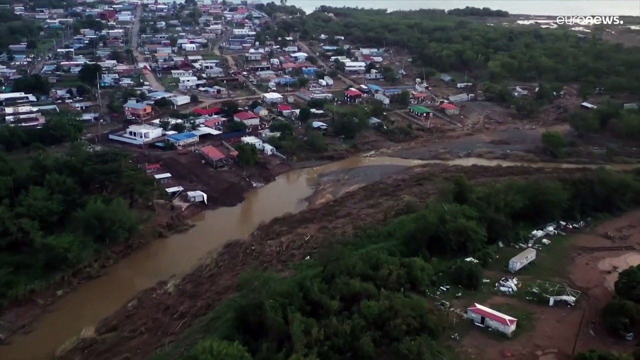 Последствия урагана "Фиона" в Пуэрто-Рико: ни света, ни воды