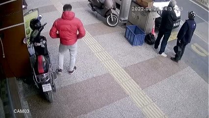 Bisiklet hırsızlığı güvenlik kamerasında