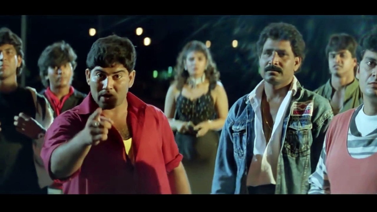 Saif Ali Khan and Akshay Kumar's Action Scene  Keemat  Raveena movie