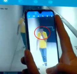 BİNAYA DONDURMA YİYEREK GİRDİ, 19 BİN TL'LİK HIRSIZLIK YAPTI